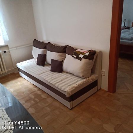 Byt - Apartman - Robotnicka Bratislava Esterno foto